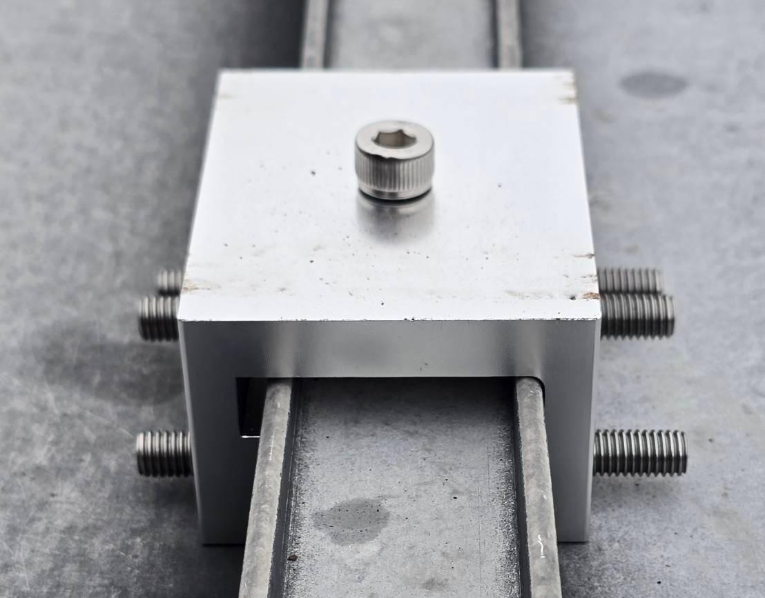 आपकी छत के लिए बिल्कुल उपयुक्त: हमारा नया रूफ क्लिपलॉक उत्पादन में है!